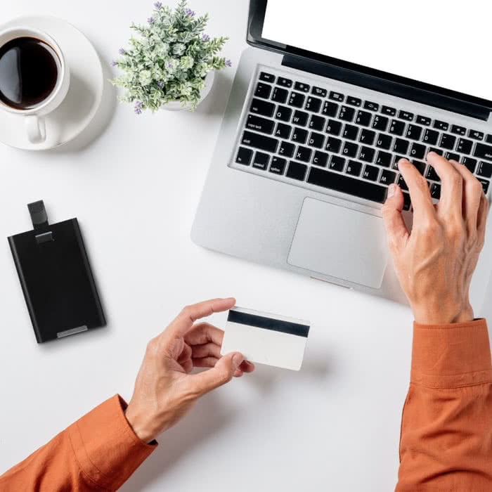 Geldbörsen & Kreditkartenhalter